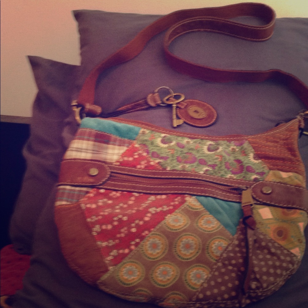 FOSSILS PATCH VINTAGE CROSS BODY BAG 💼